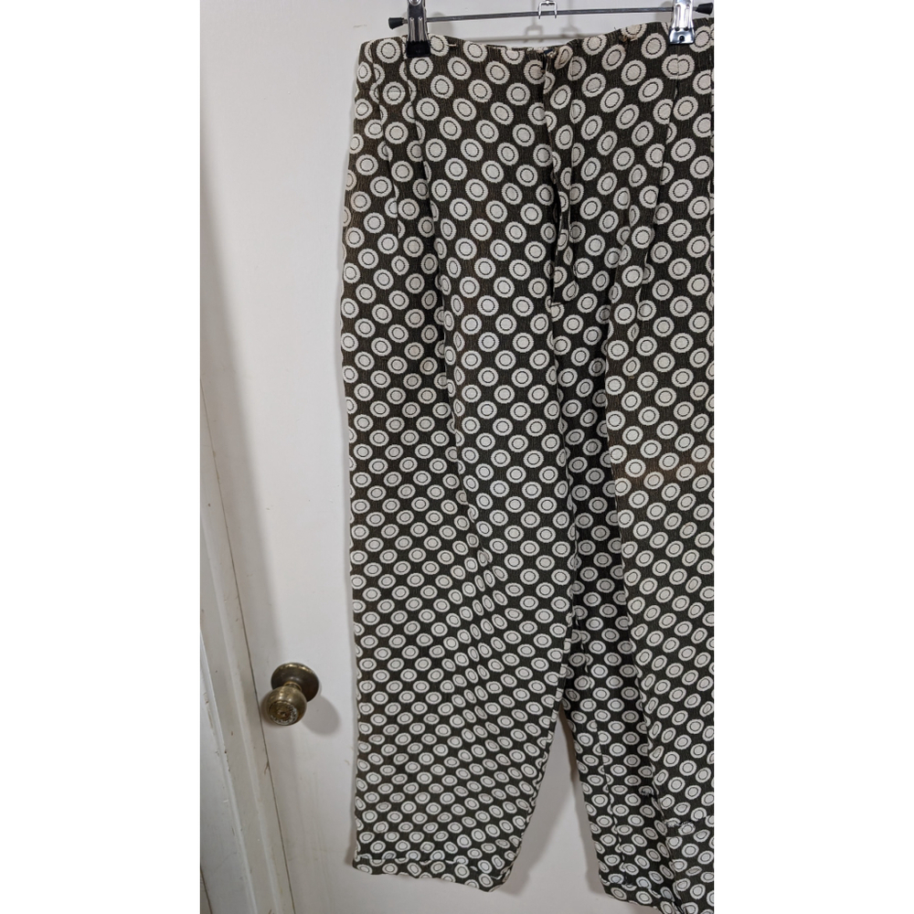 Women's Custom-Made Green and White Mod Print Pants - Picture 3 of 13